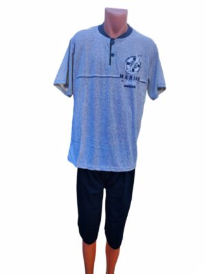 Pijamale barbati SUBTIRI din bumbac 100%, model clasic, BLUZA cu imprimeu ,pantalonii TREISFERT , GRI, COD: PBB293