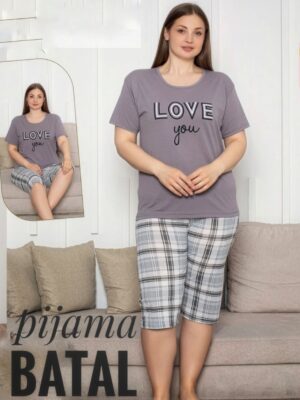 Pijama pentru dame,  TRICOU  cu imprimeu LOVE,  pantalon TREISFERT  Cod PFRV809