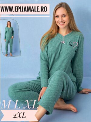 Pijamale din molton ...